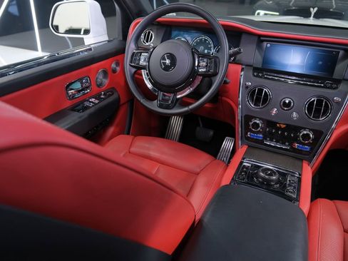 Used 2021 Rolls-Royce Cullinan image 61