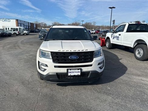Used 2016 Ford Explorer Sport w/ Equipment Group 401A image 2