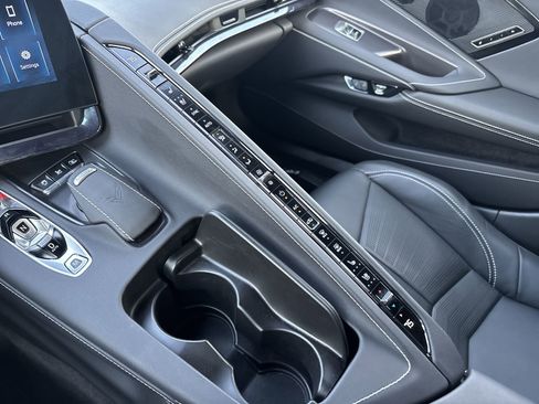 Used 2024 Chevrolet Corvette Stingray Preferred Cpe w/ Z51 Performance Package image 21