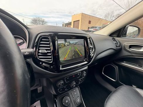 Used 2018 Jeep Compass Limited w/ Navigation Group AWD/4WD image 20