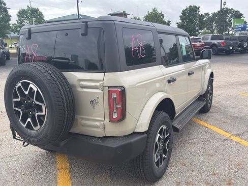 New 2026 Ford Bronco Outer Banks AWD/4WD image 5