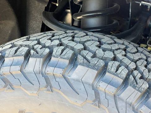 New 2025 Ford Bronco Raptor w/ Interior Carbon Fiber Pack AWD/4WD image 6