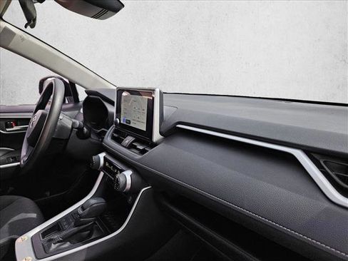 Used 2025 Toyota RAV4 XLE image 23