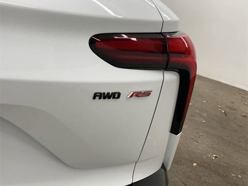 Used 2024 Chevrolet Blazer EV RS image 11