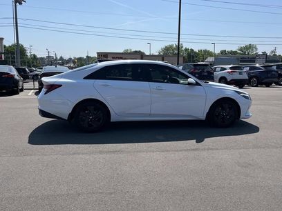 Certified 2021 Hyundai Elantra SEL w/ Cargo Package