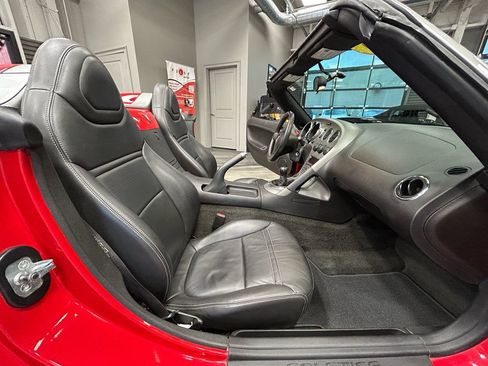 Used 2006 Pontiac Solstice Convertible w/ Premium Package RWD image 33