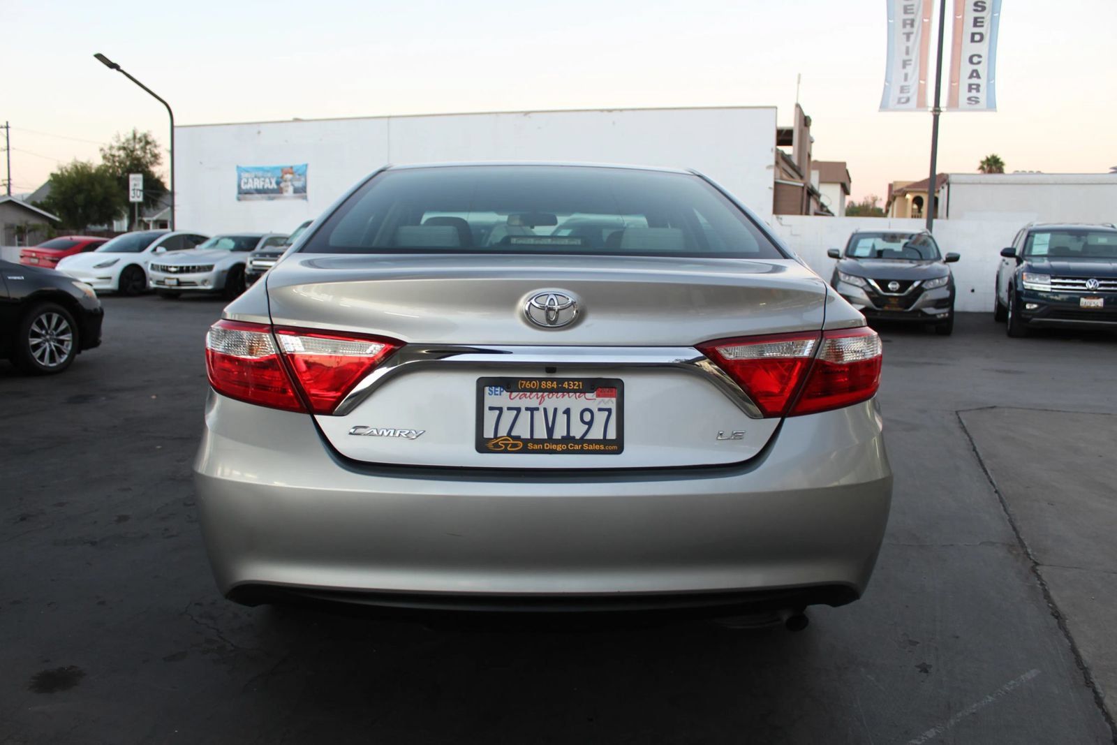 Used 2017 Toyota Camry LE FWD image 4