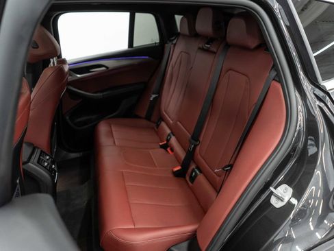 Used 2025 BMW X4 xDrive30i w/ Premium Package image 14