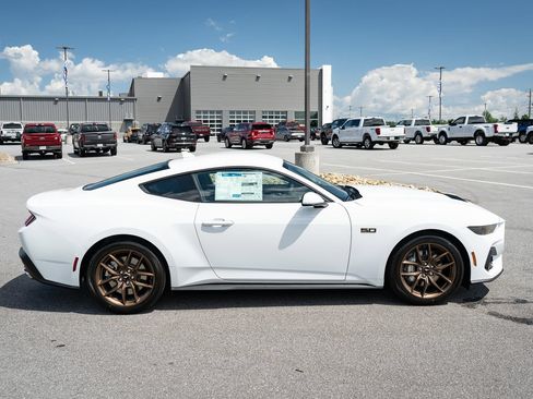 New 2026 Ford Mustang GT RWD image 10