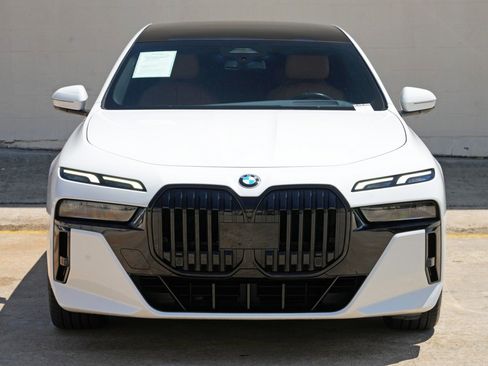 Used 2023 BMW 740i w/ Parking Assistance Package RWD image 53