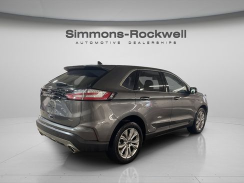 Used 2024 Ford Edge Titanium image 5