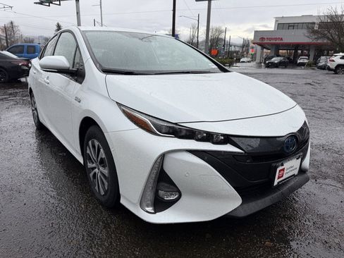 Certified 2021 Toyota Prius Prime Limited image 2