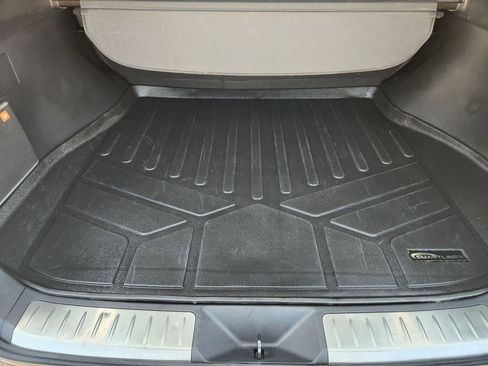 Used 2021 Toyota Venza Limited AWD/4WD image 30