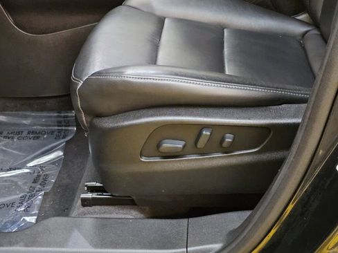 Used 2020 Cadillac XT4 Premium Luxury AWD/4WD image 24