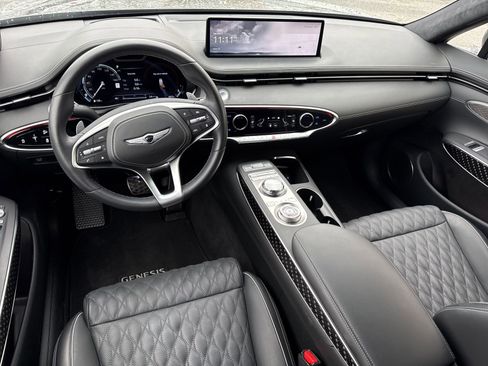 Used 2025 Genesis GV70 3.5T Sport w/ Sport Prestige Package image 19