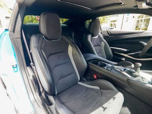 Used 2022 Chevrolet Camaro SS RWD image 81