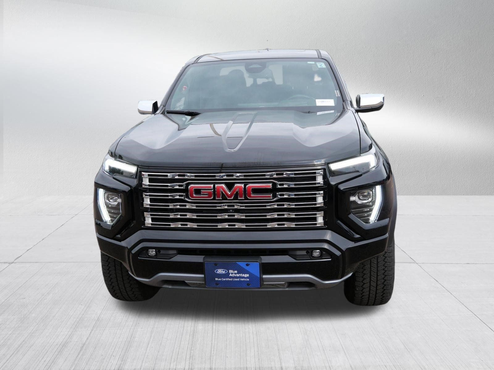 Used 2023 GMC Canyon Denali AWD/4WD image 2