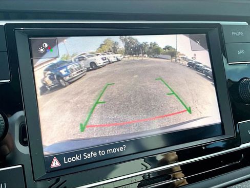 Used 2021 Volkswagen Jetta SE FWD image 23