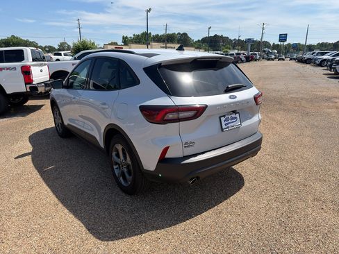 Used 2025 Ford Escape ST-Line FWD image 5