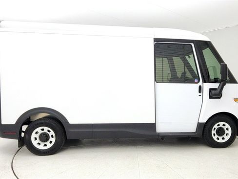 Certified 2025 Chevrolet Brightdrop 400 w/ Battery Pack, Max Range image 7