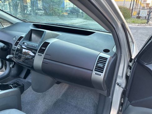 Used 2005 Toyota Prius image 12