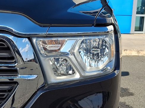 Used 2023 RAM 1500 Big Horn AWD/4WD image 9