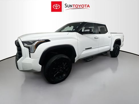 Used 2026 Toyota Tundra SR5 w/ SR5 Premium Package AWD/4WD image 9