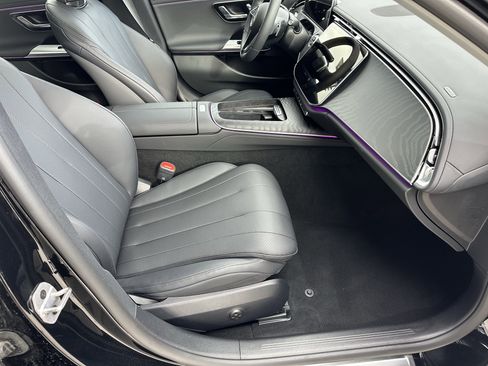 Certified 2025 Mercedes-Benz E 350 4MATIC Sedan image 33