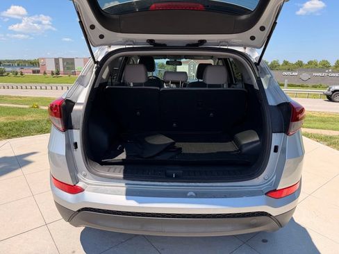 Used 2017 Hyundai Tucson SE w/ SE Popular Package 02 FWD image 26