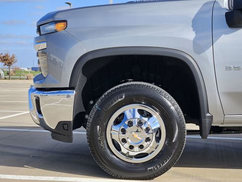 New 2026 Chevrolet Silverado 3500 LT image 12