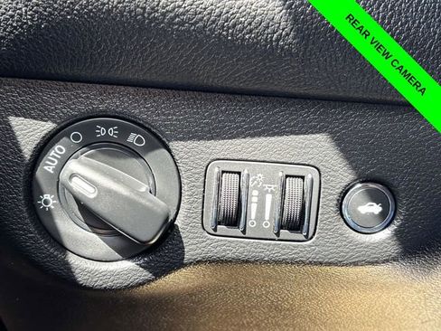 Used 2020 Dodge Challenger SXT RWD image 12