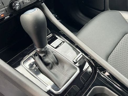 New 2026 Jeep Compass Latitude image 13