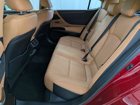 Used 2025 Lexus ES 350 w/ Accessory Package (Z2) FWD image 29