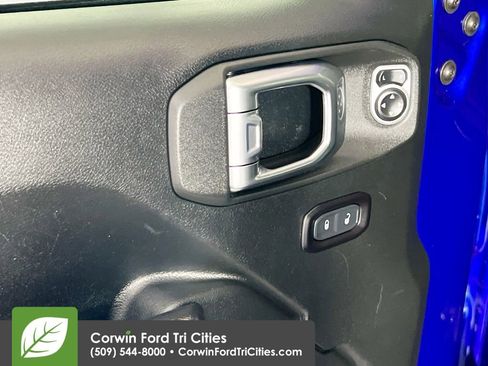 Used 2018 Jeep Wrangler Unlimited Rubicon AWD/4WD image 11