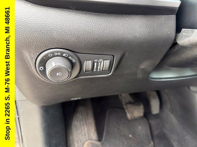 Used 2025 Jeep Compass Limited AWD/4WD image 16