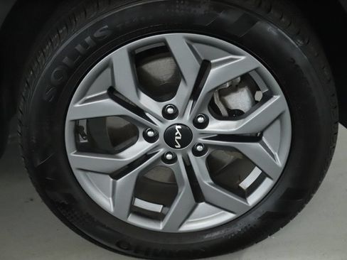 Used 2024 Kia Seltos LX AWD/4WD image 10