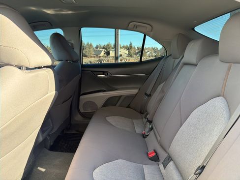 Used 2020 Toyota Camry LE image 22