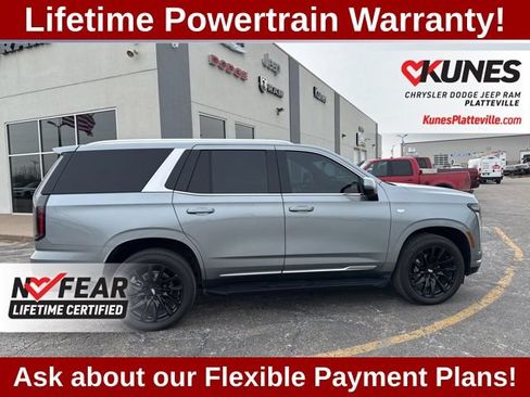 Used 2025 Cadillac Escalade Premium Luxury AWD/4WD image 12