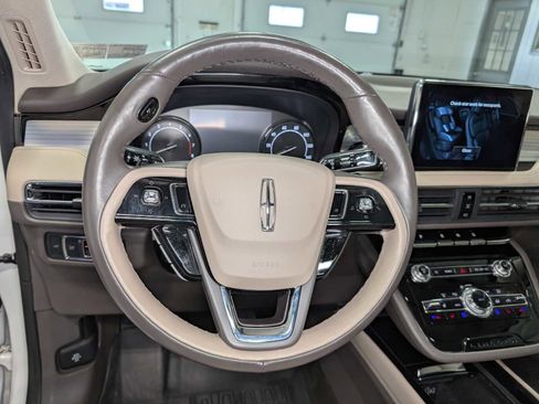 Certified 2022 Lincoln Corsair AWD w/ Premium Package image 38