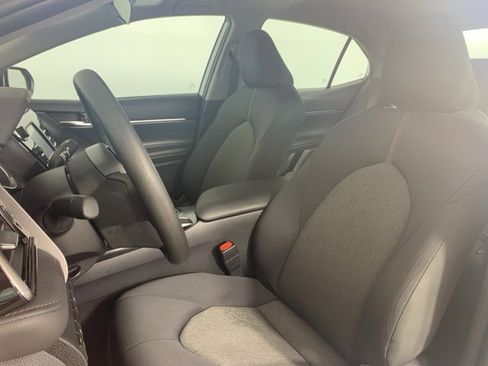 Used 2020 Toyota Camry LE image 13
