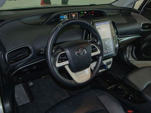 Used 2019 Toyota Prius Prime Premium FWD image 6