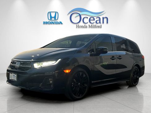 Used 2025 Honda Odyssey Sport-L image 1