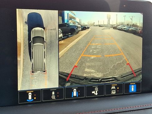 Used 2022 Chevrolet Suburban RST w/ Luxury Package image 19