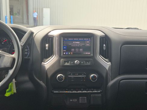 Used 2021 Chevrolet Silverado 1500 Custom RWD image 17