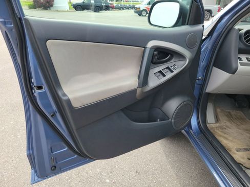 Used 2010 Toyota RAV4 4WD w/ 3rd Row image 18