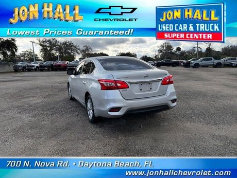 Used 2017 Nissan Sentra SV w/ Style Package image 8