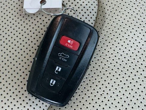 Used 2020 Toyota Highlander Limited image 38