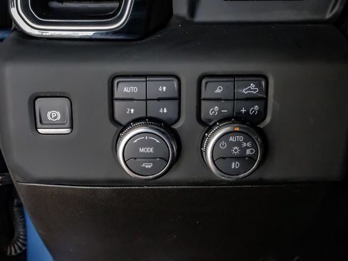 Used 2024 GMC Sierra 2500 Denali Ultimate AWD/4WD image 27