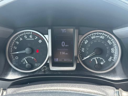 Used 2020 Toyota Tacoma Limited AWD/4WD image 23