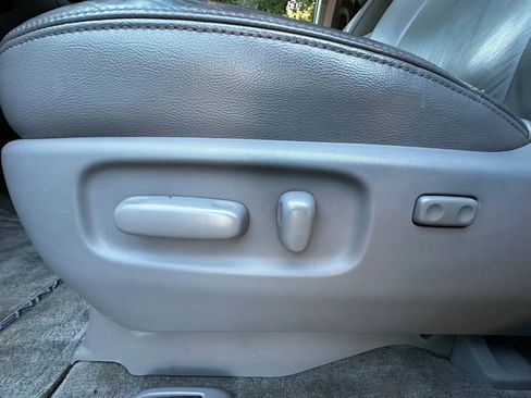 Used 2005 Toyota Sienna XLE Limited FWD image 29